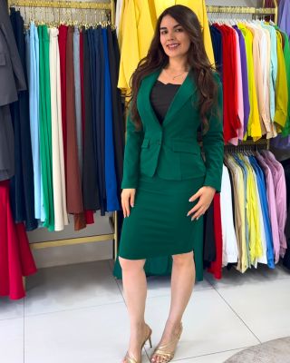Traje sastre de falda y saco